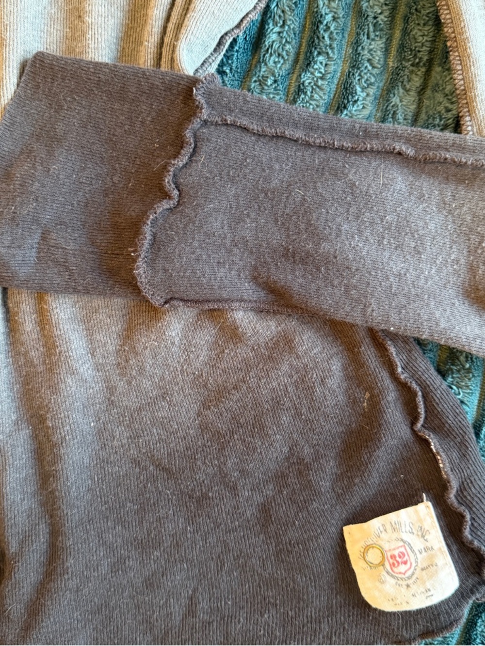 We the FREE PEOPLE GREY BLACK OMBRÉ LONG SLEEVE LINEN COTTON HENLEY MEDIUM - Picture 5 of 7